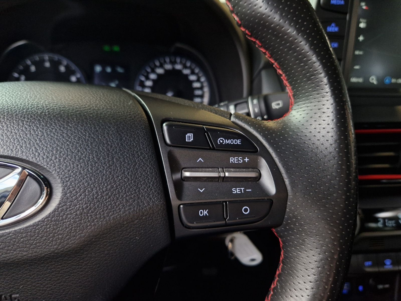 Fahrzeugabbildung Hyundai KONA Style 4WD LED NAVI ALU