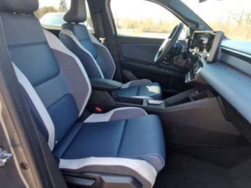 Nissan Micra EVOLVE 52 kWh (150 PS)