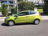 Ford Fiesta 1,3 51 kW Style Style - Ford Fiesta: Grün