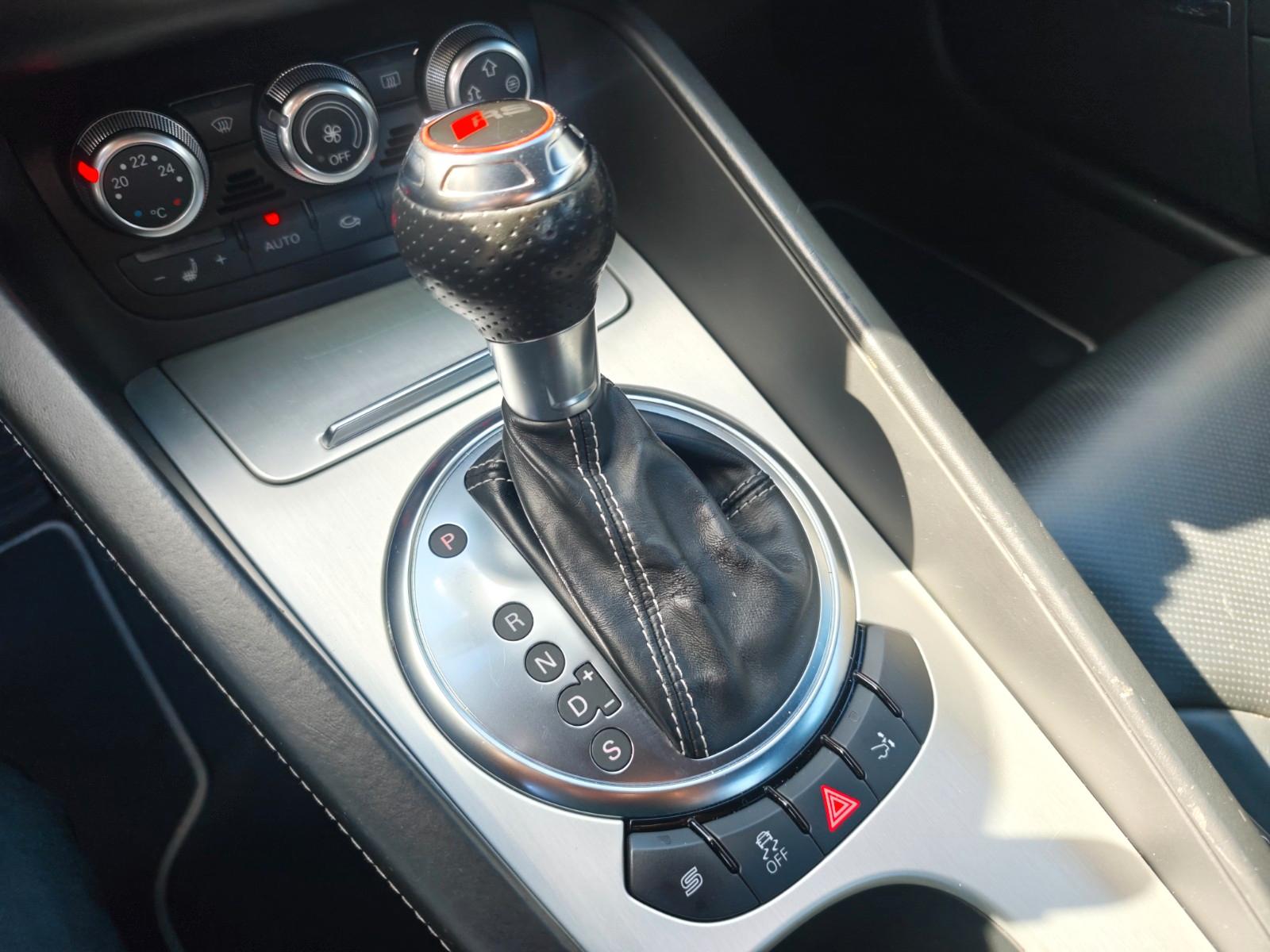 Audi TT RS COUPE AUT.*NAVI*LEDER*LED*2.HAND*BOSE*