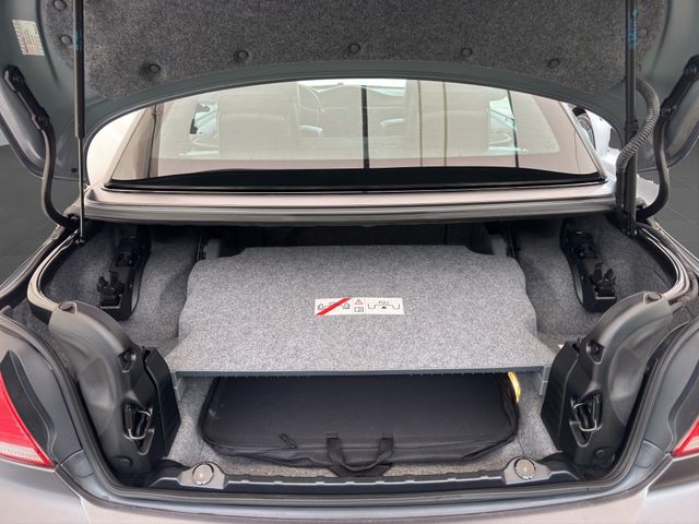 Fahrzeugabbildung BMW 330i Cabrio Automatik+Xenon+Leder+Memory+Scheckh