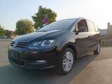 Volkswagen Sharan Highline BMT  Xenon Navigation Leder - VW Sharan Unfallwagen
