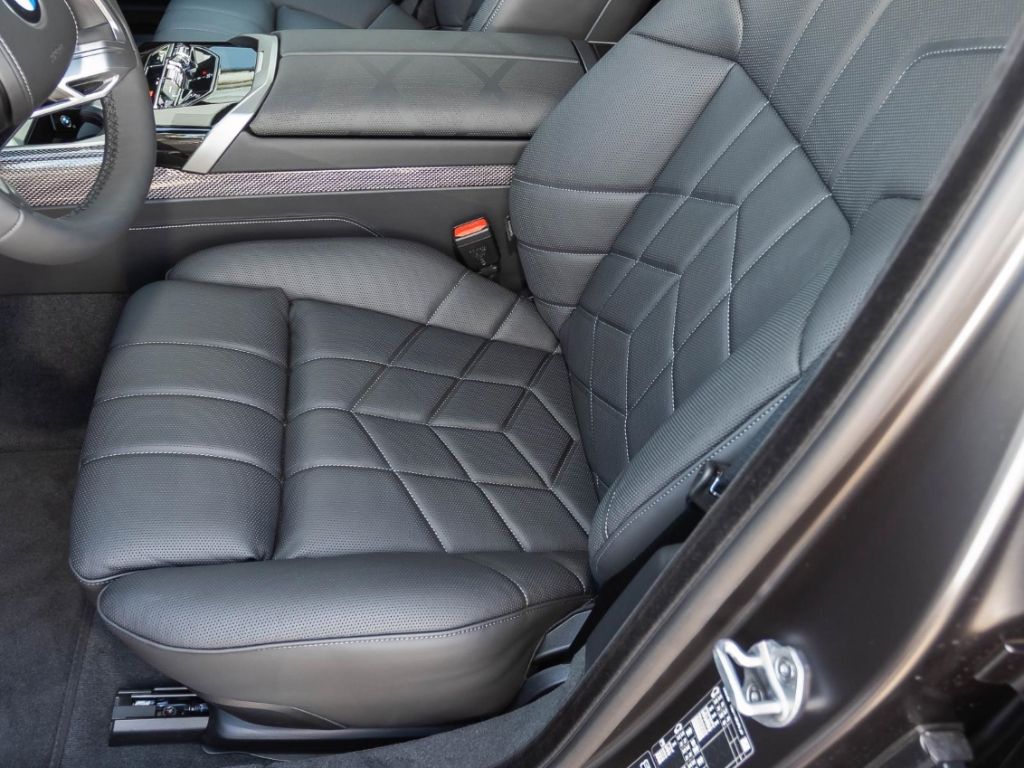 BMW 740 - Bild 10