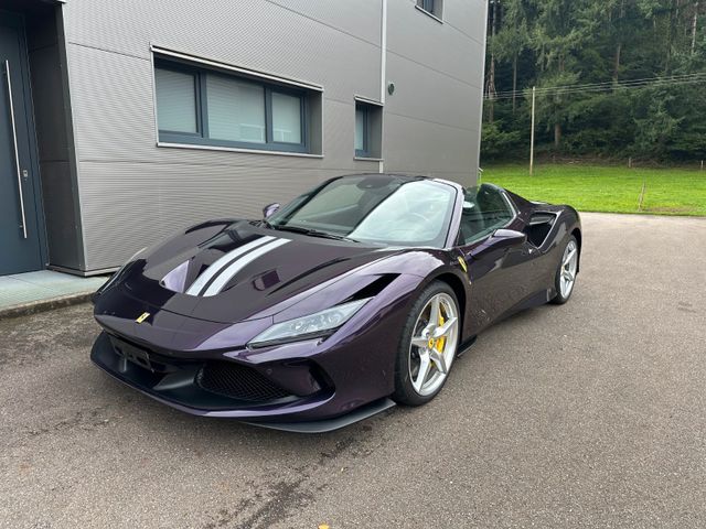 Ferrari F8 Spider Viola HongKong / Voll