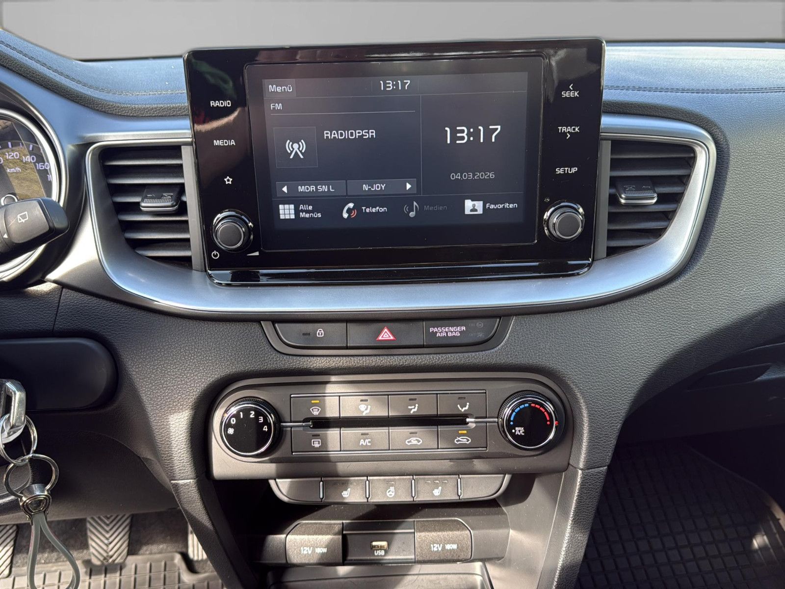 Fahrzeugabbildung Kia KIA Ceed Edition 7/ 1.Hand