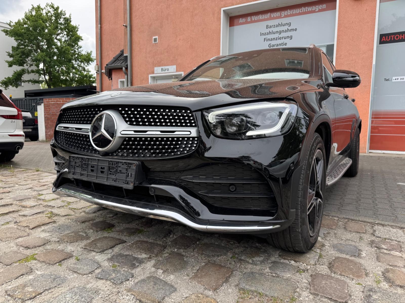 Mercedes-Benz GLC 200 4Matic AMG Line *PANO*KAM*LED*