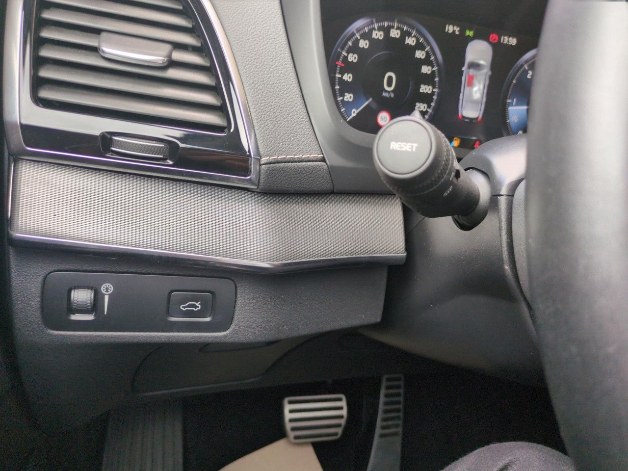 Volvo XC 90 R Design AWD Bluetooth Navi LED Klima foto 17