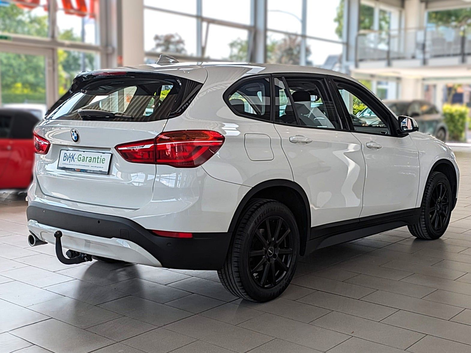 Fahrzeugabbildung BMW X1 18i LCI NAVI SHZ AHK PDC KLIMAAUT 8xALU