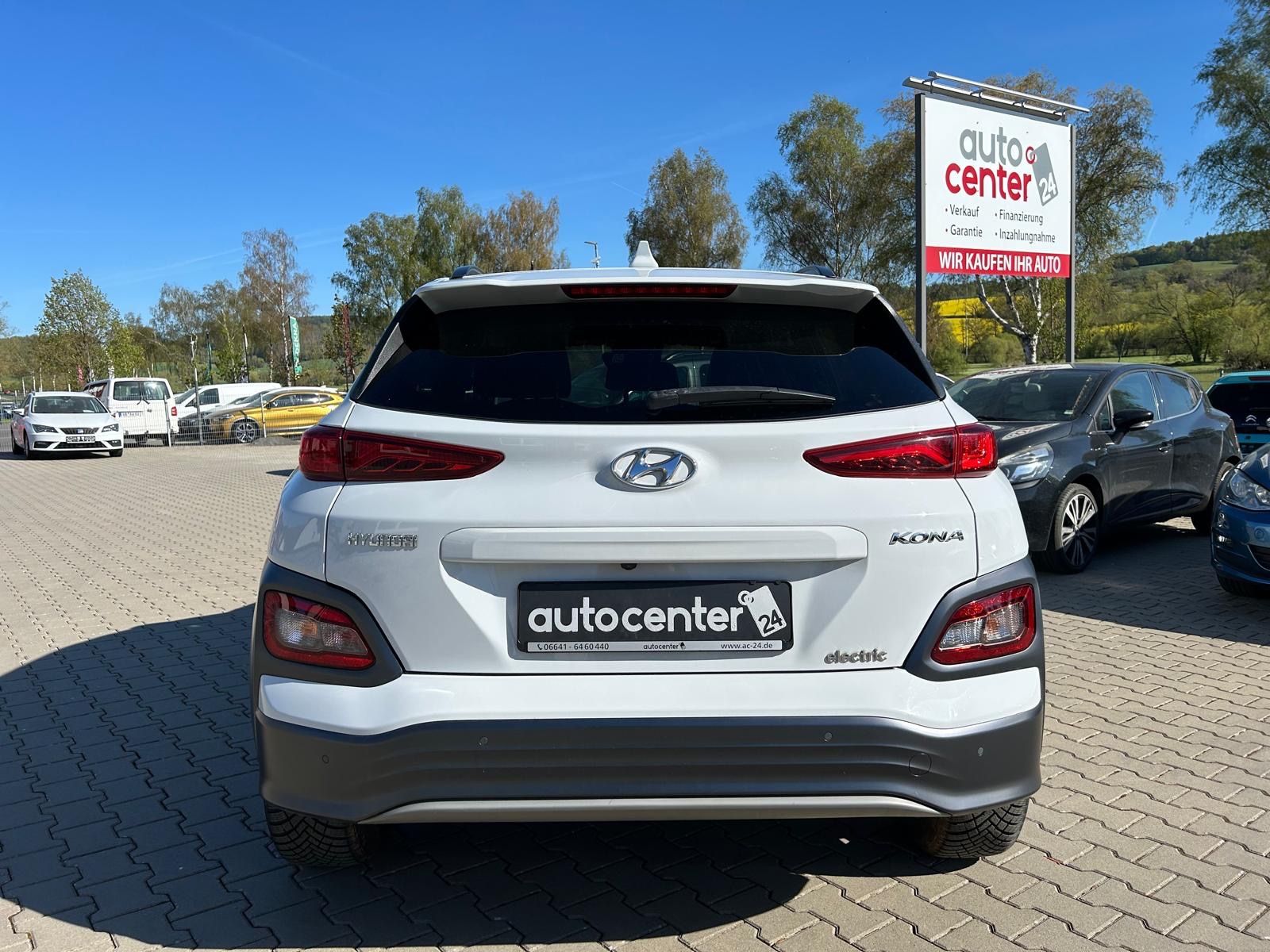 Fahrzeugabbildung Hyundai Kona Style Elektro°64 kWh°Kamera°LED°Navi°