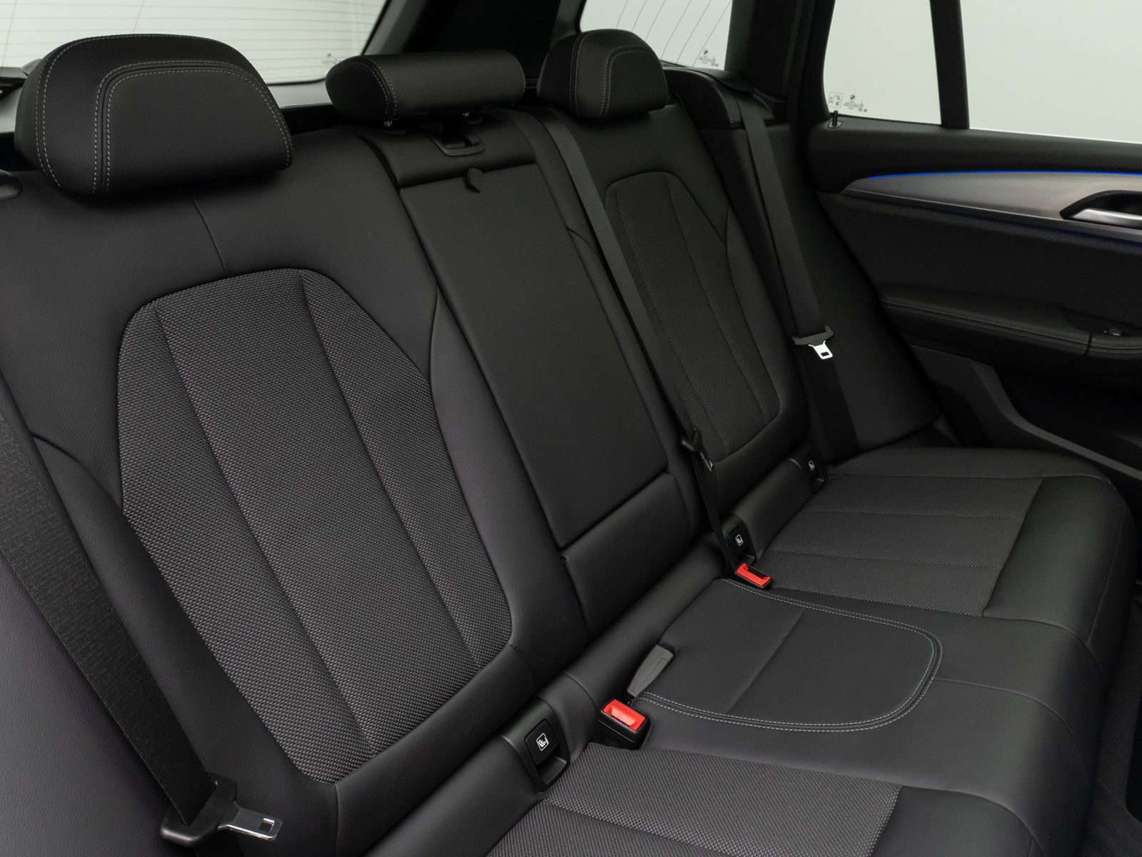 Fahrzeugabbildung BMW X3 xD20d xLine Panorama 360°DAB HiFi AHK Komfort