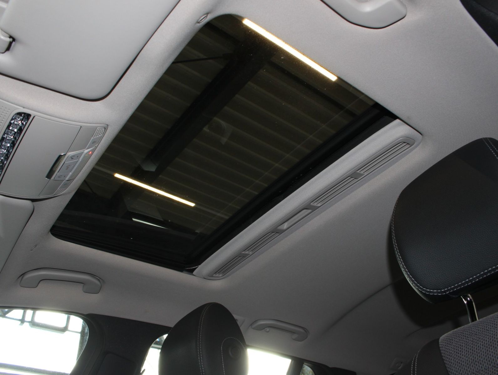 Fahrzeugabbildung Mercedes-Benz E 350 d T Avantgarde 9G* 360 Kamera*LED.2Hand