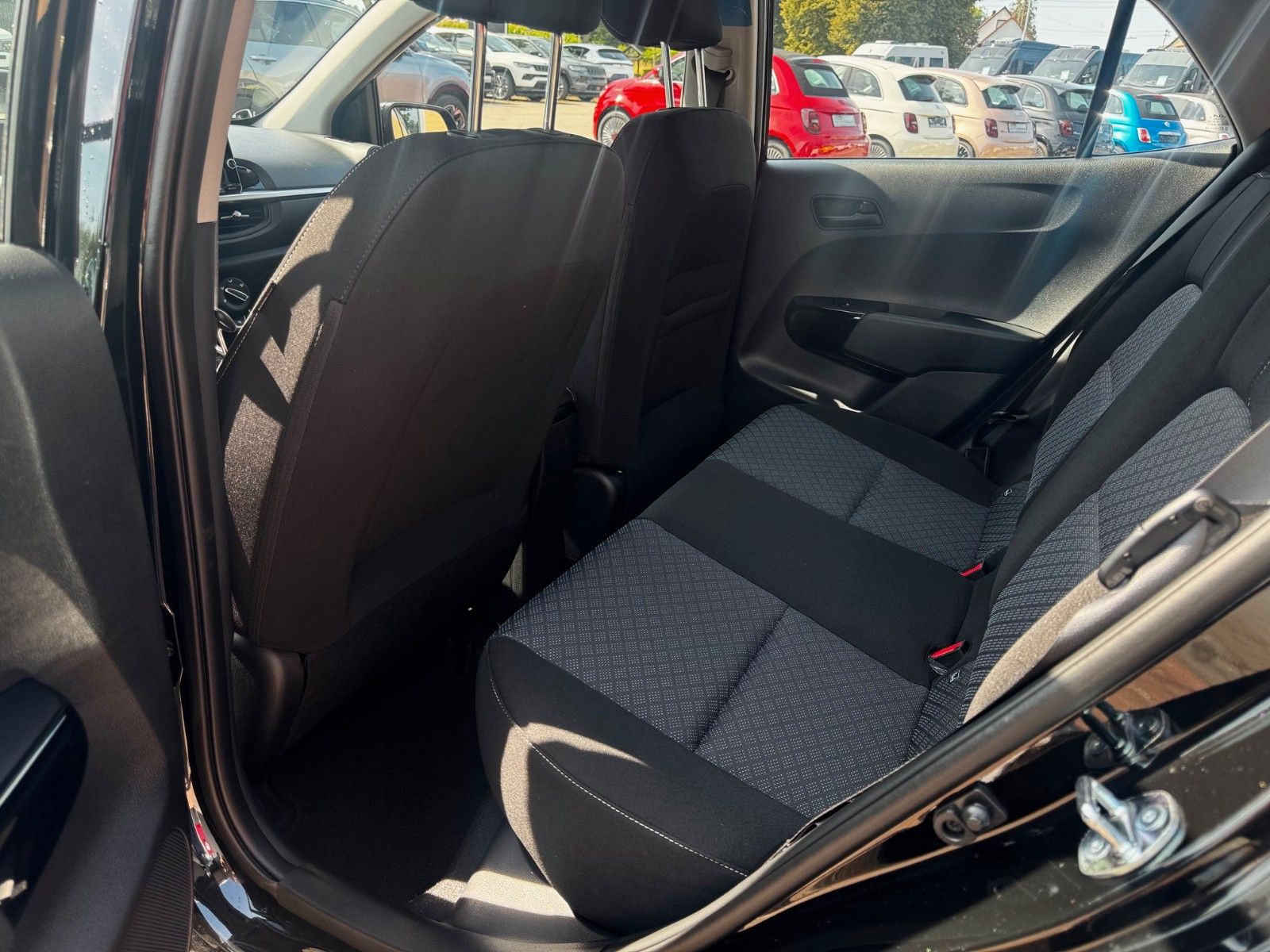 Fahrzeugabbildung Kia Picanto 1.0 Edition 7 NAVI KAMERA CARPLAY