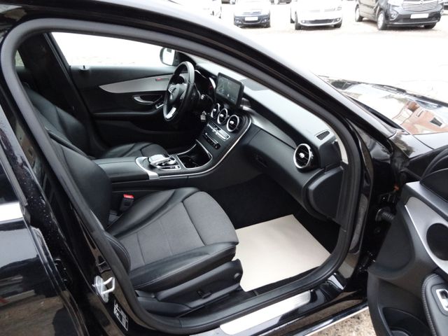 Fahrzeugabbildung Mercedes-Benz C 220 T BlueTec/AMG-19-Zoll/Pano/Navi/LED/Kamera
