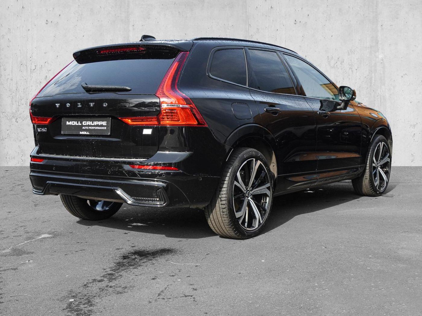 Volvo XC60 B4 B R-Design STANDHZG PANO AHK 360° H&K LE