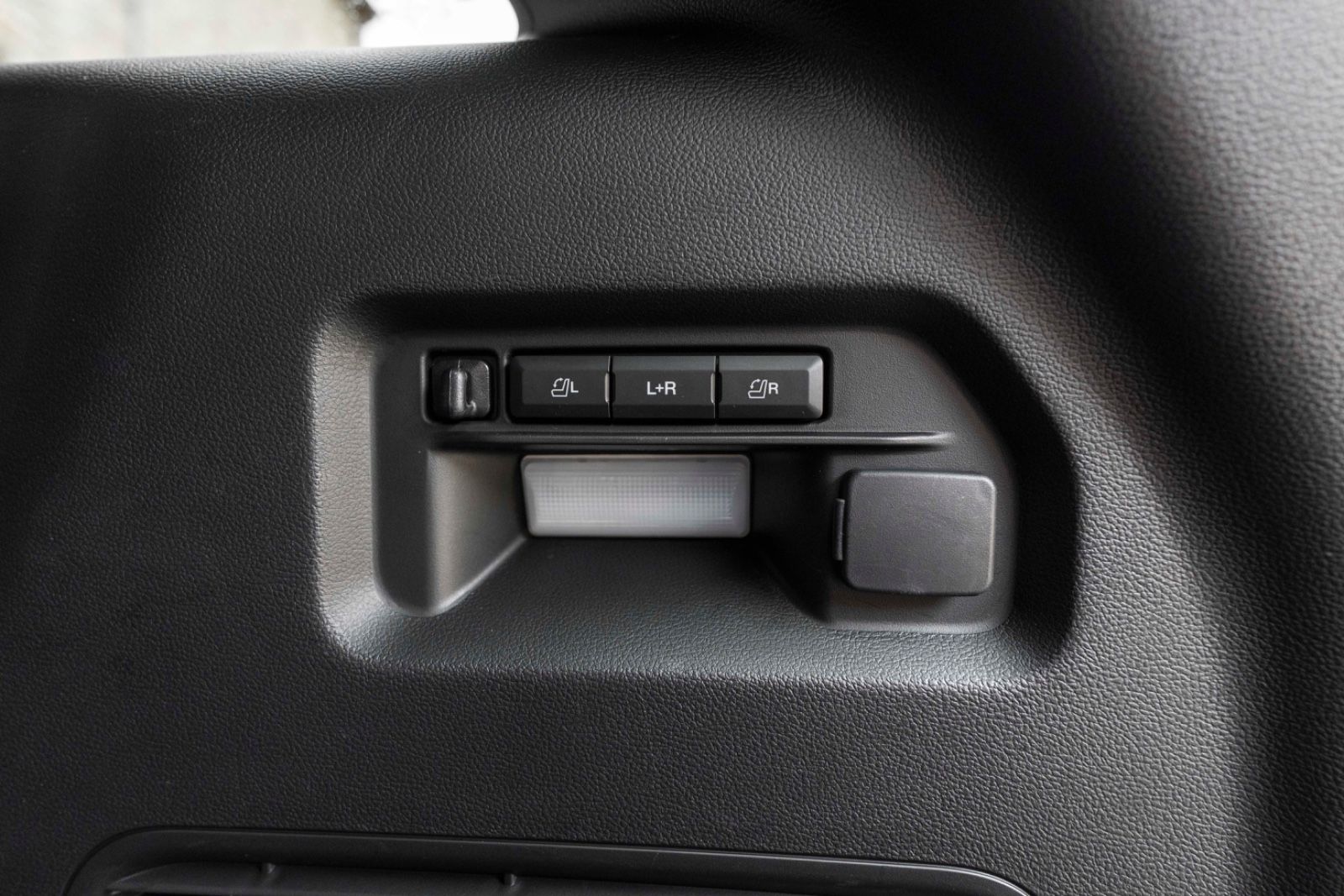 Fahrzeugabbildung Ford Explorer 3.0L Platinum PANO 360° B&O ACC AHK LED