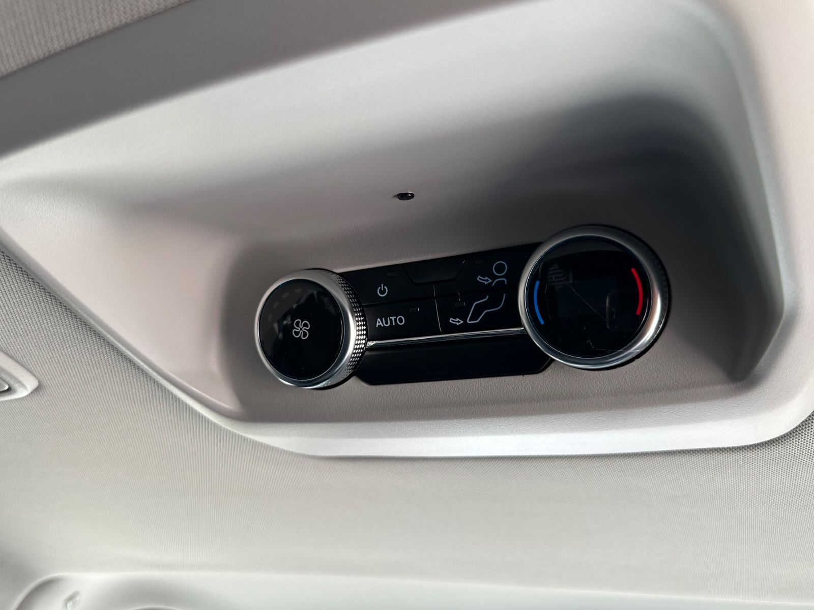 Ford Tourneo Custom - Bild 32