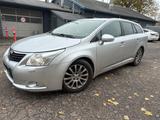 Toyota Avensis Kombi Basis - Toyota Avensis aus 2009 mit Diesel-Antrieb