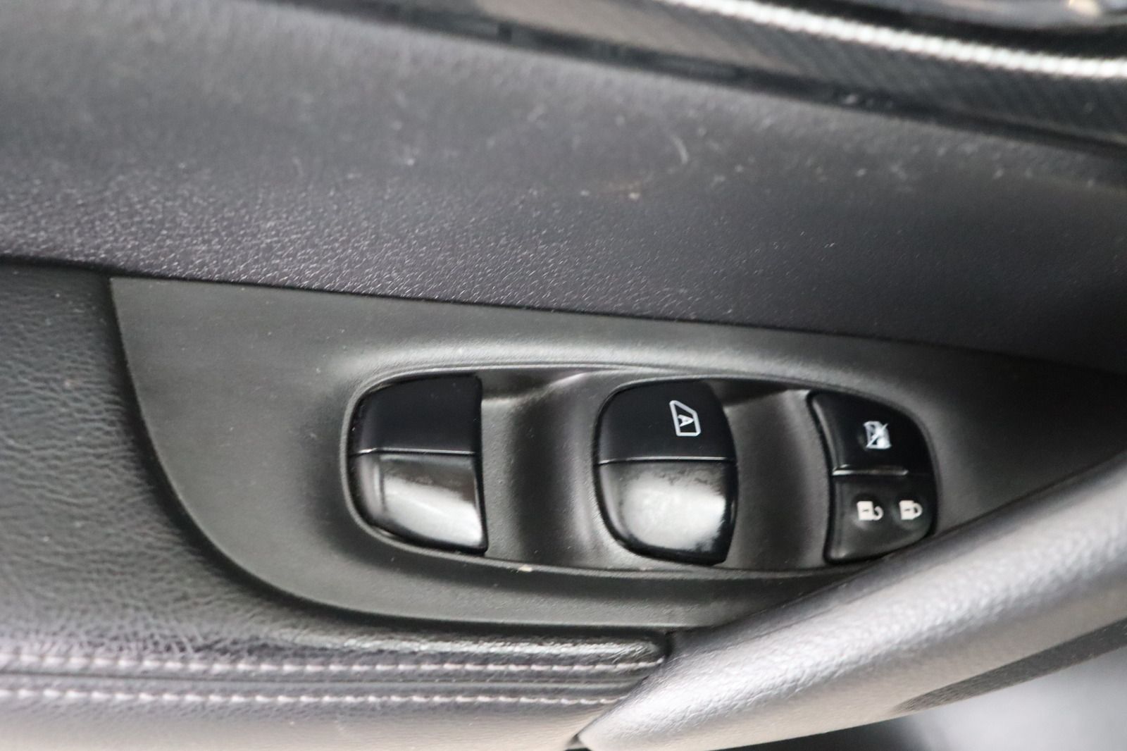Fahrzeugabbildung Nissan X-Trail 1.6 dCi Automatik