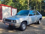 Renault R11 GTL H Kennzeichen TÜV - Renault R 11 mit Benzin-Antrieb
