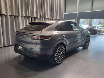 Porsche Cayenne - 4