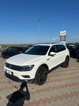 Volkswagen Tiguan Allspace 2.0 TDI SCR DSG 4MOTI - VW Tiguan Allspace mit Halbautomatikschaltung