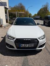 Audi A4 40 TFSI S tronic S line S line - Audi A4: Limousine, Line