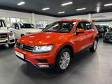Volkswagen Tiguan 1.4TSI Highline 4Mot Aut*Reif+TÜV+InspNEU - VW Tiguan Gebrauchtwagen in Duisburg