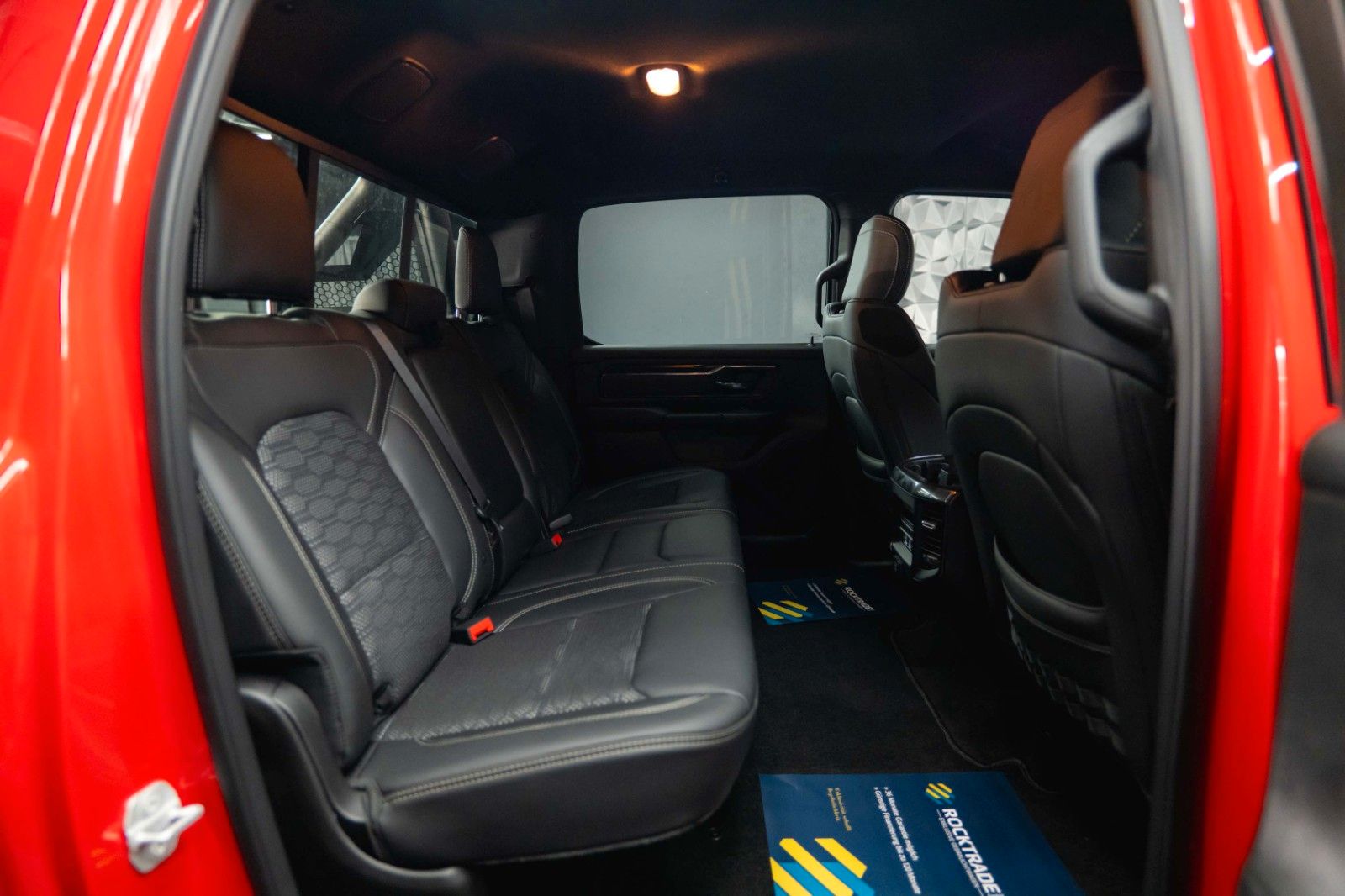 Fahrzeugabbildung Dodge RAM 5.7 V8 HEMI 4x4 Built to Serve AXLE LOCK FOX
