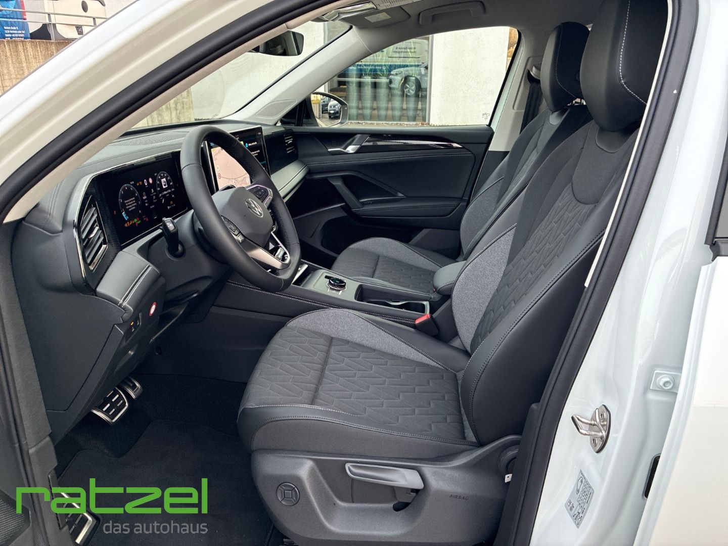 Fahrzeugabbildung Volkswagen Tiguan ENERGY 1.5 eTSI 5J. Garantie+8-fach+LED