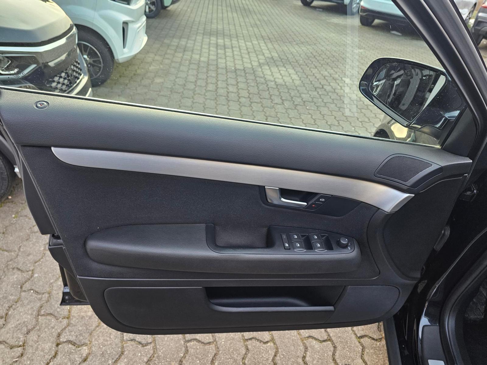 Audi A4 2008 — photo 6