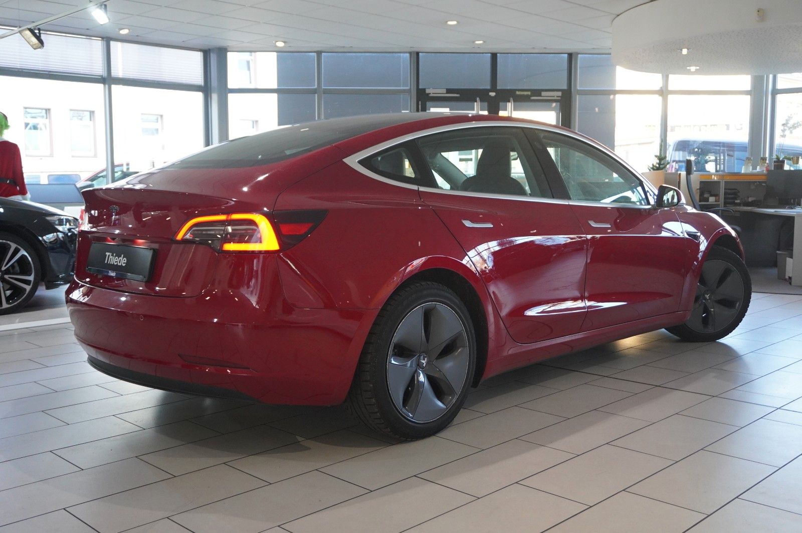 Fahrzeugabbildung Tesla Model 3 Standard Range Plus NAVI/KAMERA/DAB/AHK