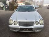Mercedes-Benz E 240 ELEGANCE - gebrauchte Mercedes-Benz E 240 aus dem Jahr 2001