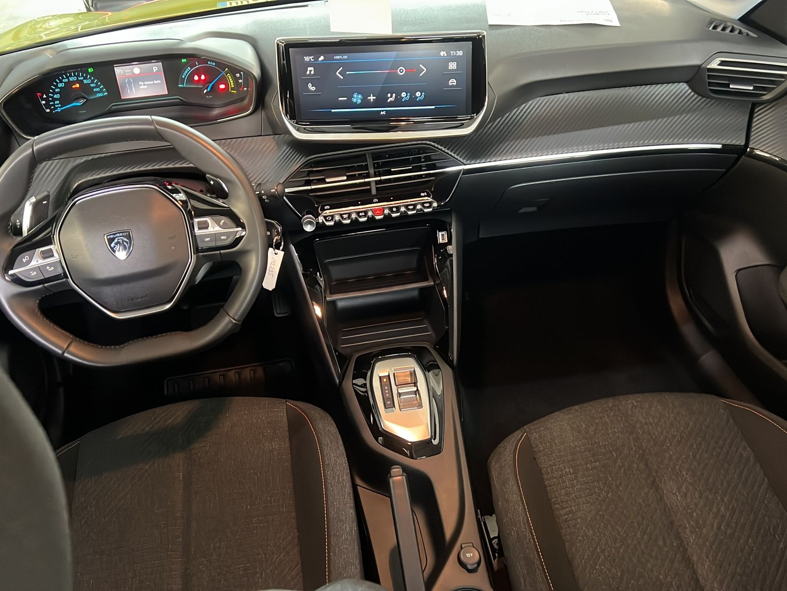 Peugeot 208 1.2 Style Automatik*Spurassist*Einparkhilfe* imagem 3