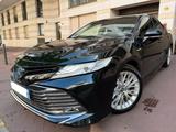 Toyota CAMERY 2.5 HYBRIDE 218CH LOUNGE - Toyota Camry mit Hybrid-Antrieb