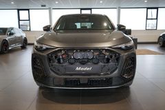 AUDI SQ5 Sportback TFSI | Pano | Carbon | Tech pro AUDI SQ5 Sportback TFSI | Pano | Carbon | Tech pro