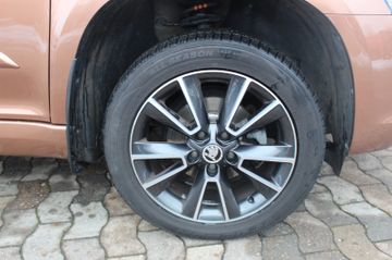 Fahrzeugabbildung SKODA Yeti Ambition Navi Xenon AHK