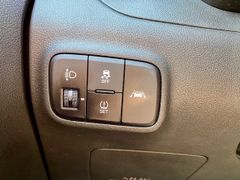 Fahrzeugabbildung Hyundai i10 1.0 Automatik  KLIMA SHZ ALLWETTER ALU PDC
