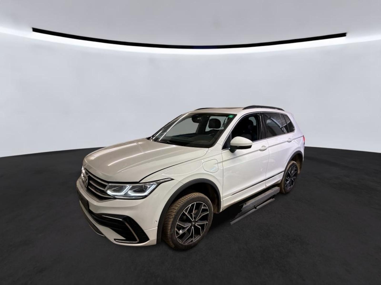 Volkswagen Tiguan R-Line eHybrid*PANO*IQ*ACC*MATRIX*360°