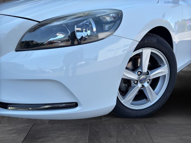 Volvo V40 Kinetic*LED*TEMPOMAT*SOUND*PDC*1.HAND*TOP