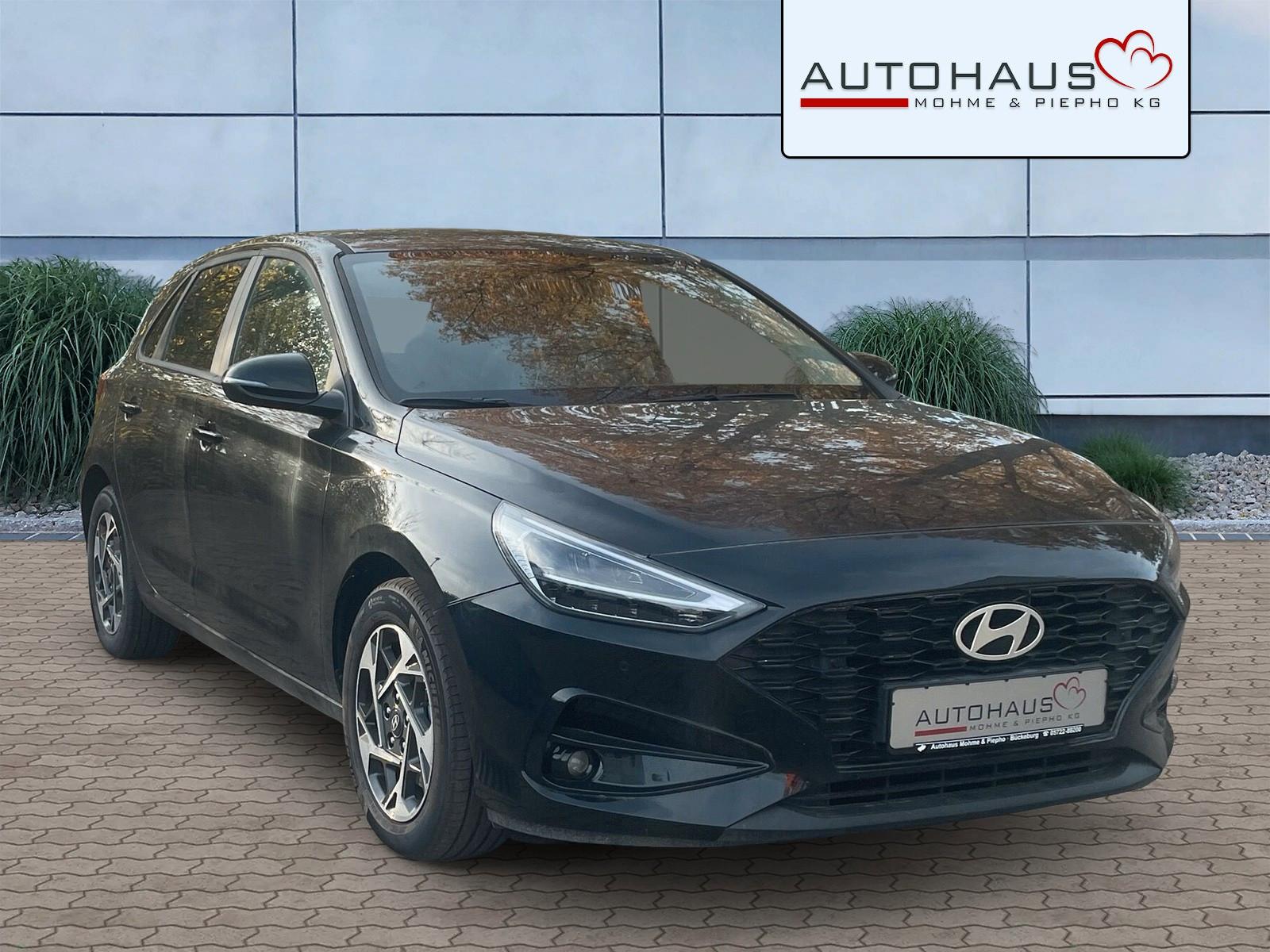 Hyundai i30 1,5 Family *NAVI*SITZHEIZUNG*KAMERA*