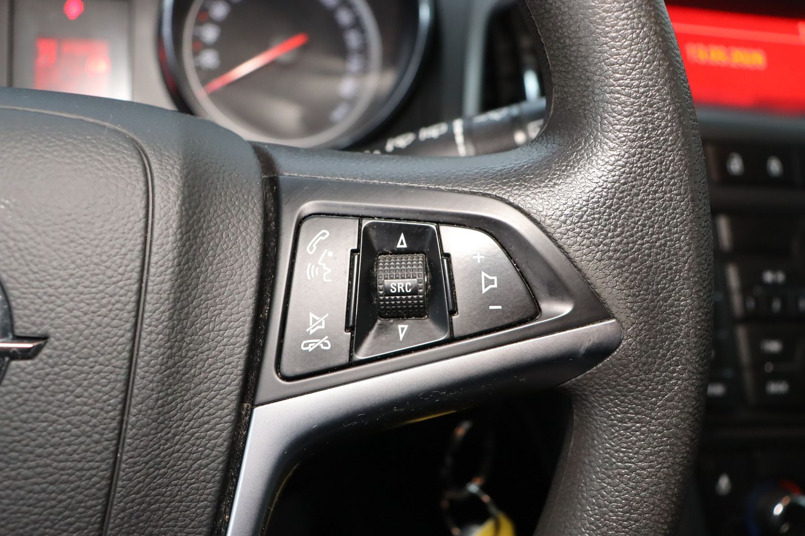 Fahrzeugabbildung Opel Astra Sports Tourer 1.4 ecoFLEX FUN