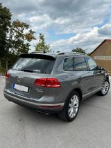 Volkswagen Touareg 3.0 V6 TDI 8-Fach, Pano, Luft, Anhängerk - Volkswagen Touareg V8tdi mit Diesel-Antrieb