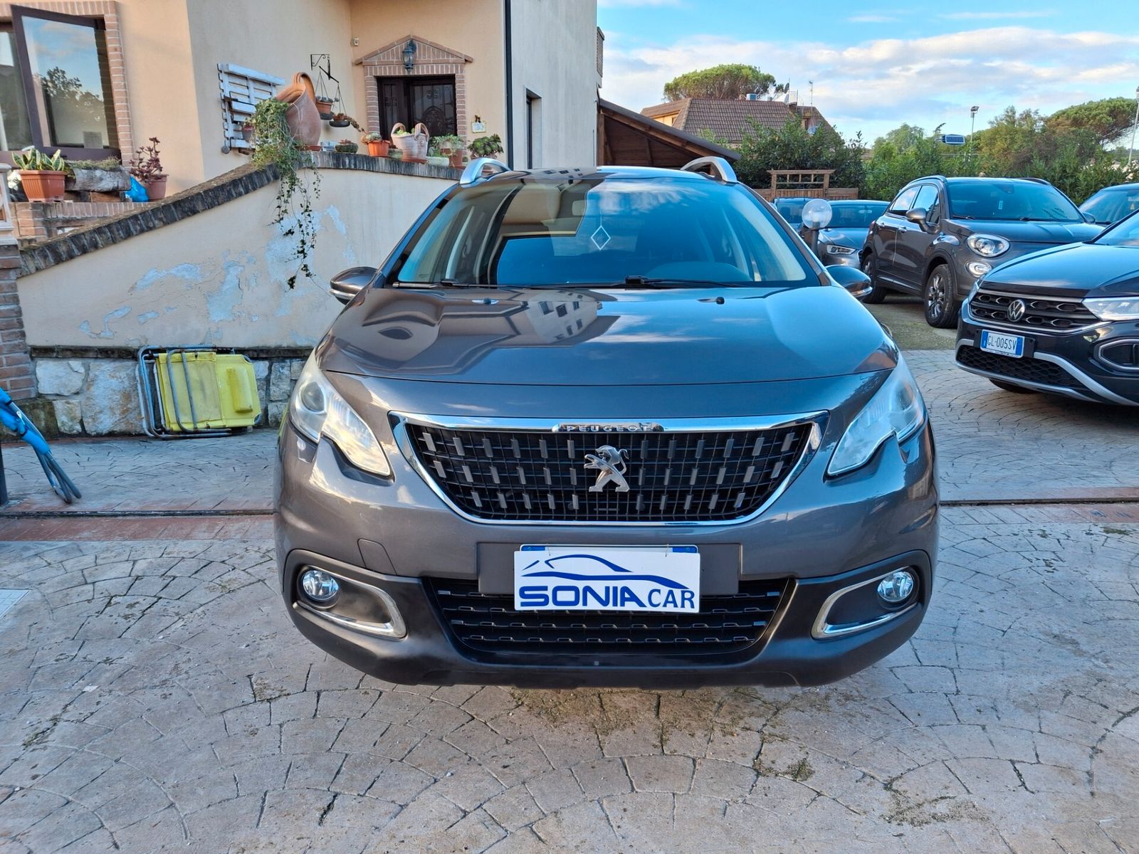 PEUGEOT 2008