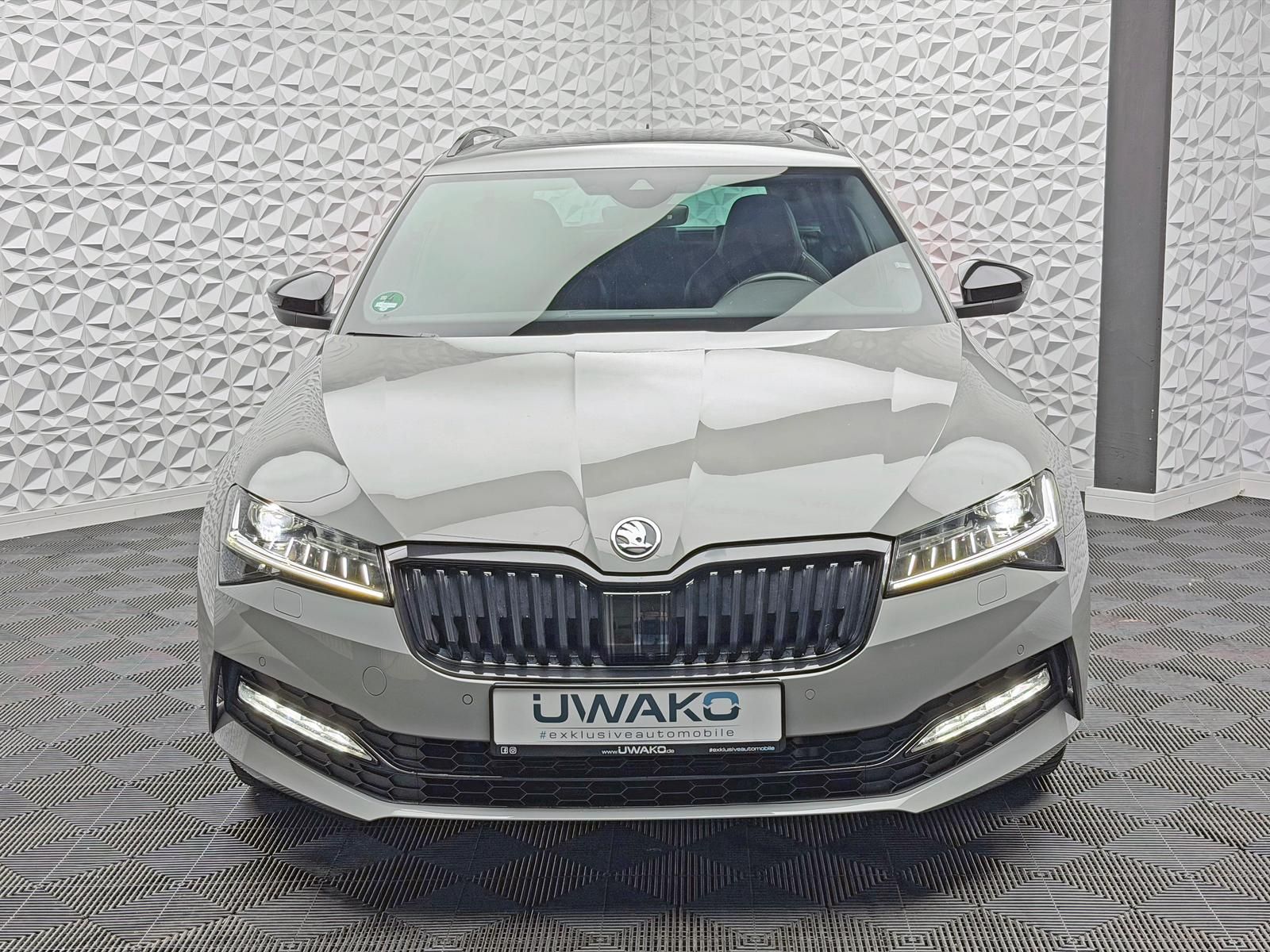 Fahrzeugabbildung SKODA SPORTLINE 2.0 TSI/BLACK/PANO/DCC/CANTON/360°/DAB