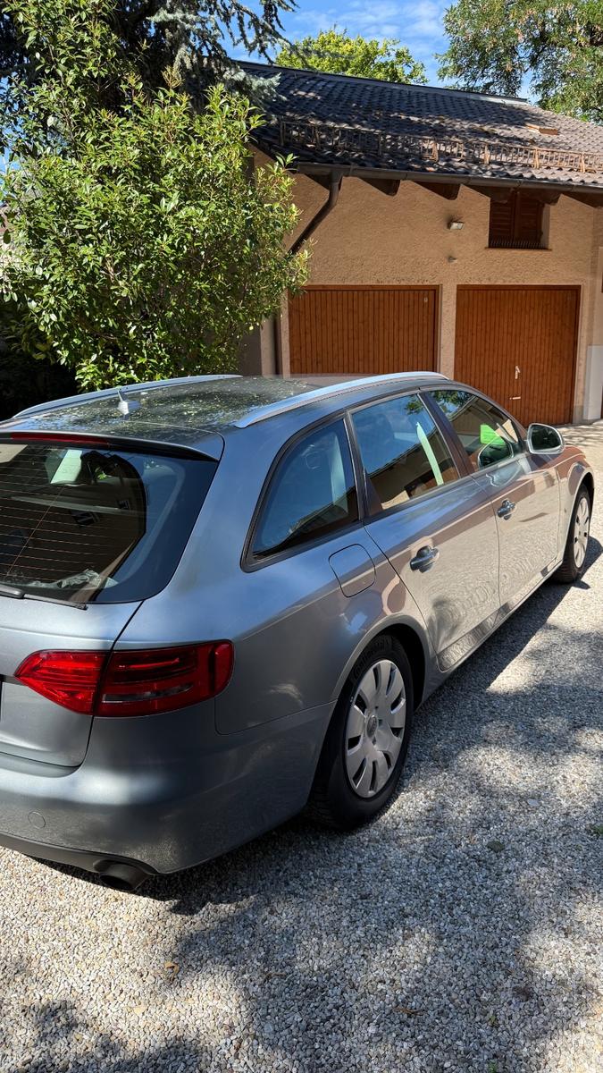 Audi A4 2009 — photo 6