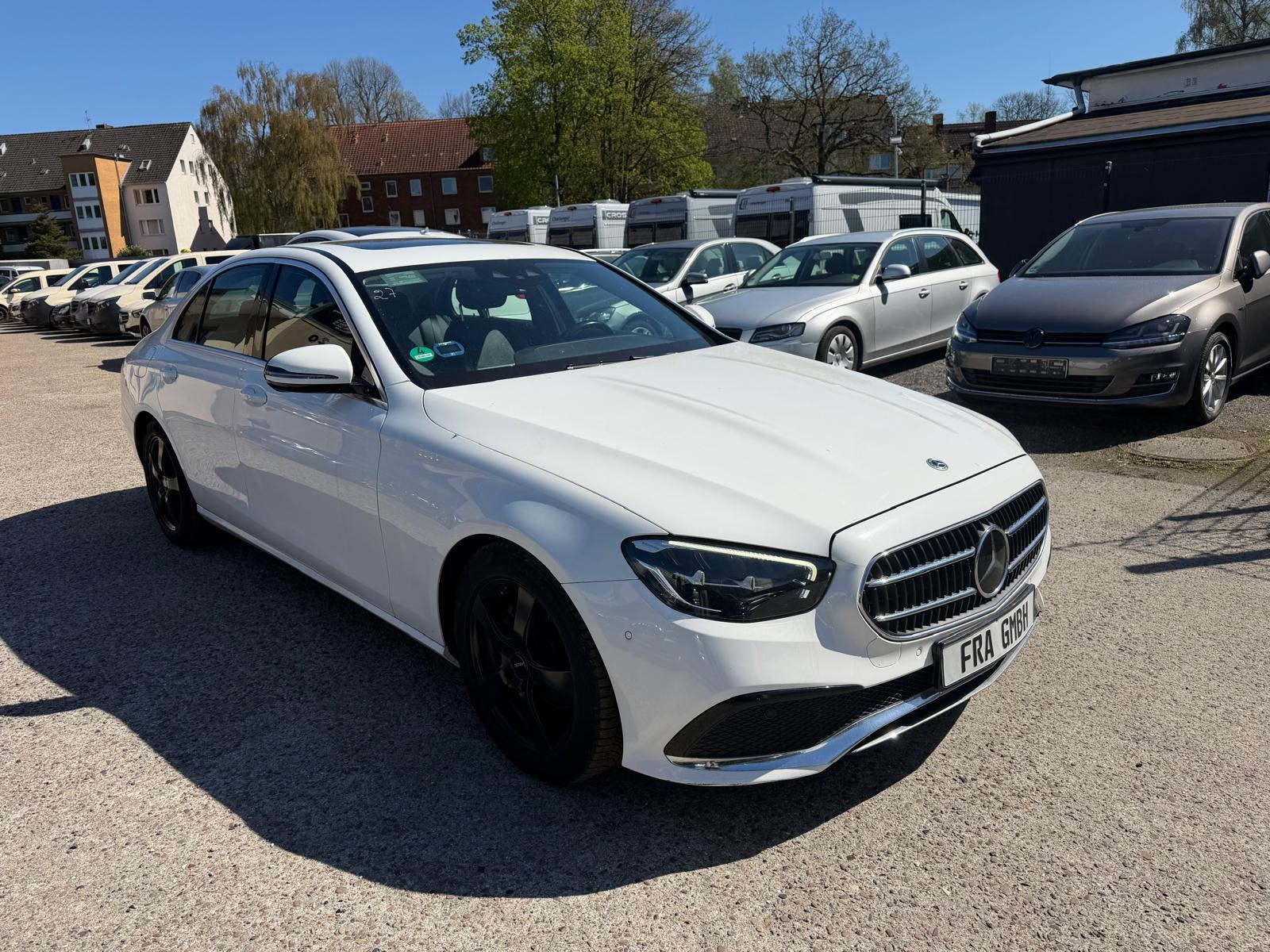 Mercedes-Benz E 220d Avantgarde Schiebedach Kamera Widescreen