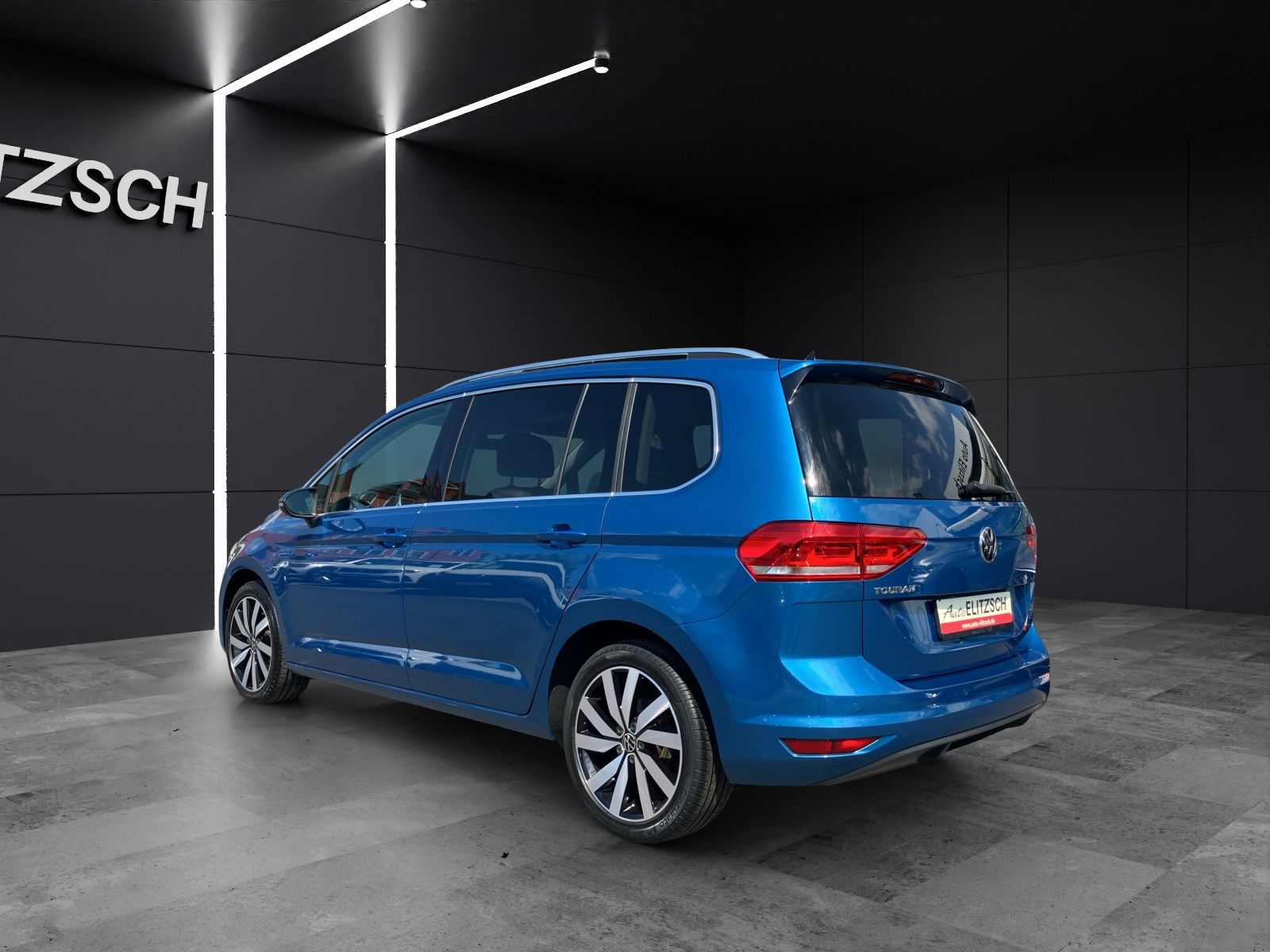 Fahrzeugabbildung Volkswagen Touran Highline BMT/Start-Stopp LED Climatronic
