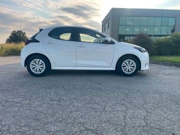 Toyota Yaris - 4