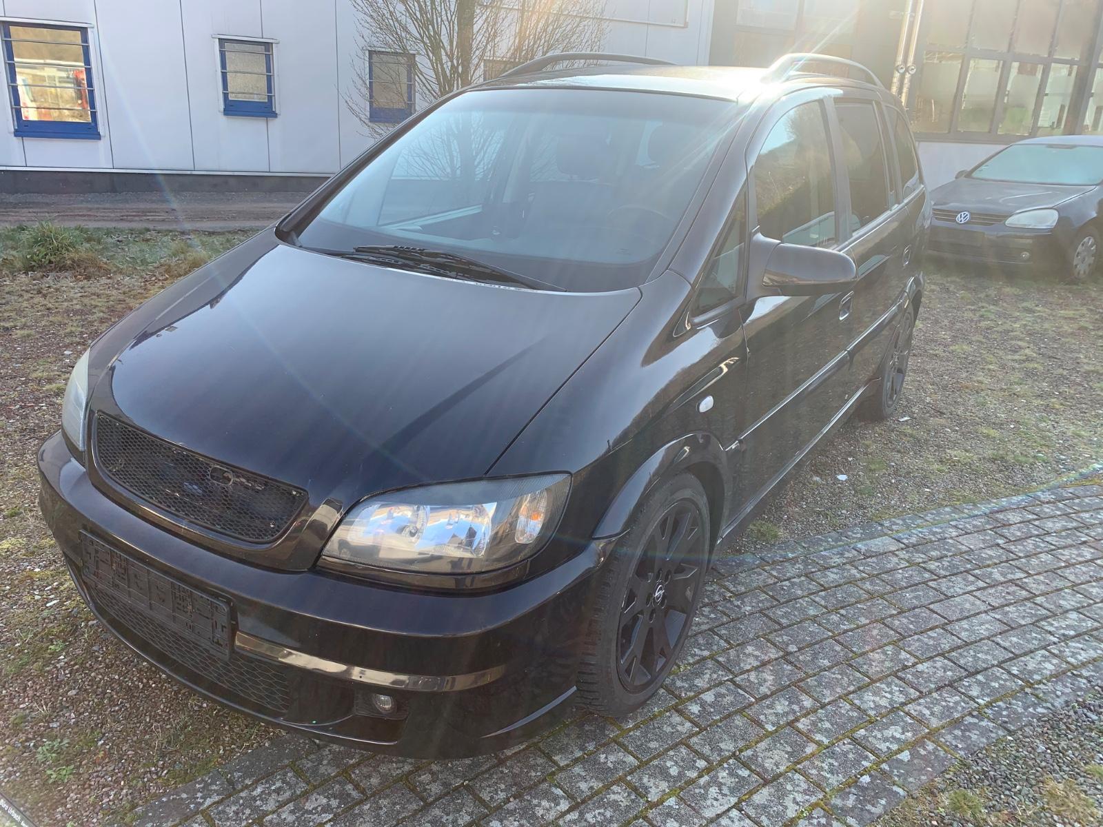 Opel Zafira 2.0 Turbo OPC