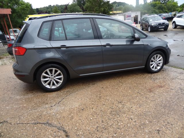 Fahrzeugabbildung Volkswagen Golf Sportsvan VII Lounge/Xenon/Euro6/150PS/AHK/